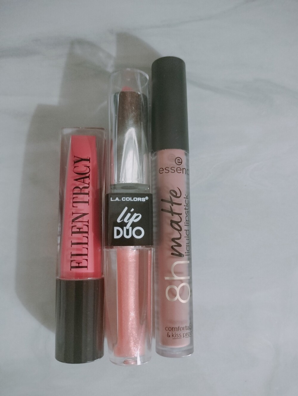 Lip Bundle: Ellen Tracy Red Lipstick , LA Colors Duo &Essence